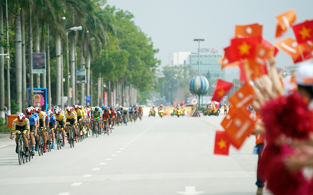 &Ecirc; k&iacute;p TP HCM thắng lớn ở v&ograve;ng đua quanh TP Lạng Sơn  - Ảnh 1.