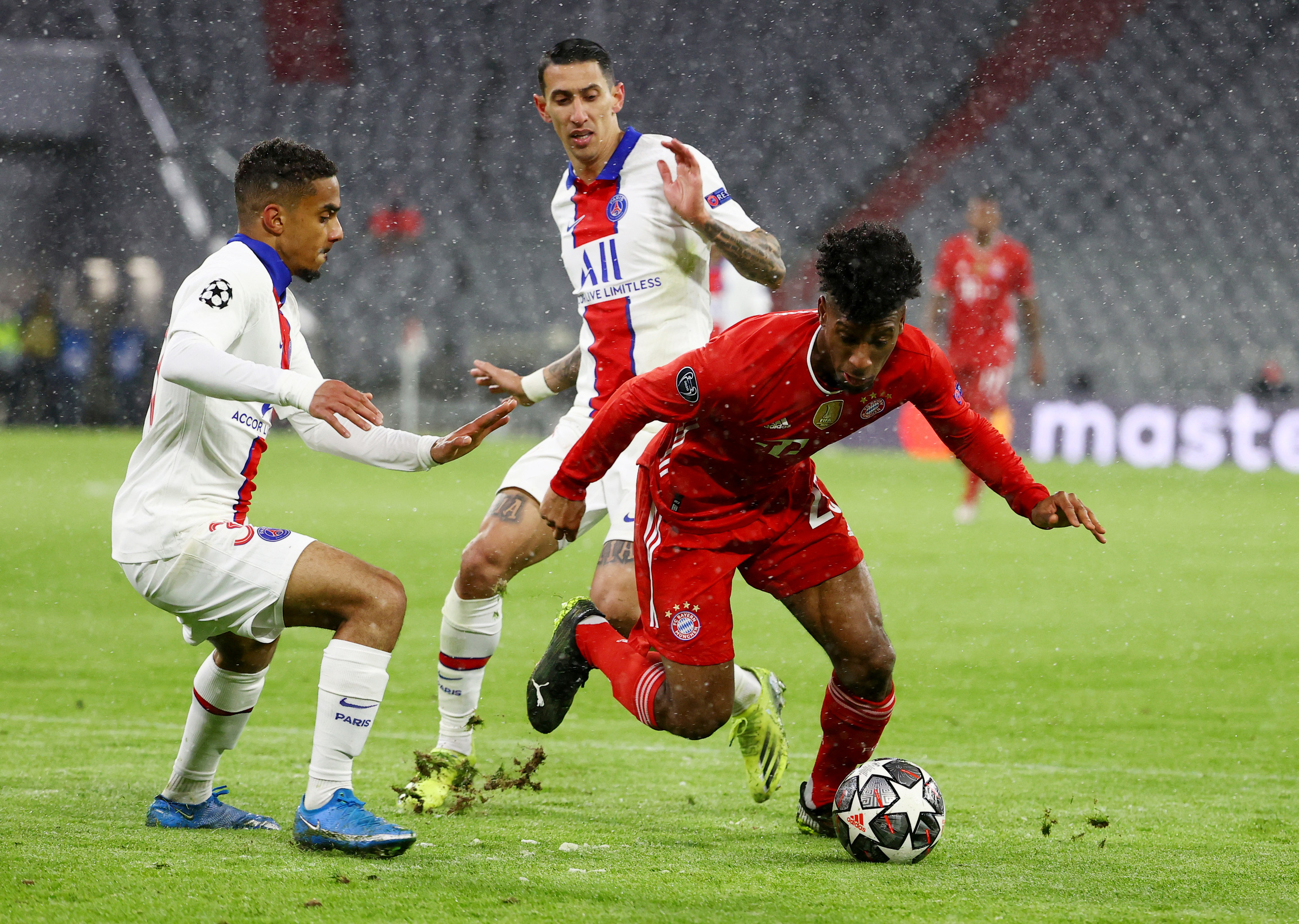 Bayern Munich gục ngã sân nhà, PSG mơ vé bán kết Champions League - Ảnh 2.