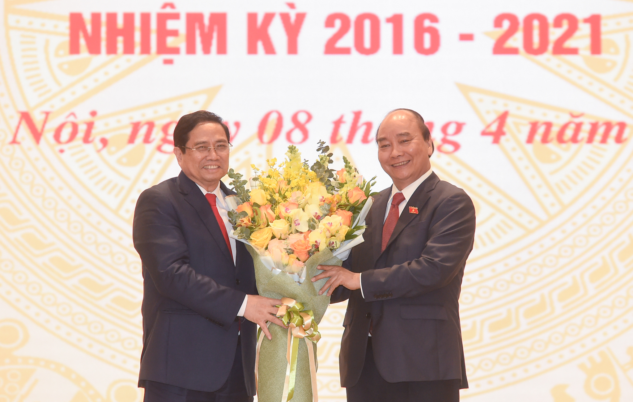 Chùm ảnh: Bàn giao công việc của Thủ tướng Chính phủ - Ảnh 1.