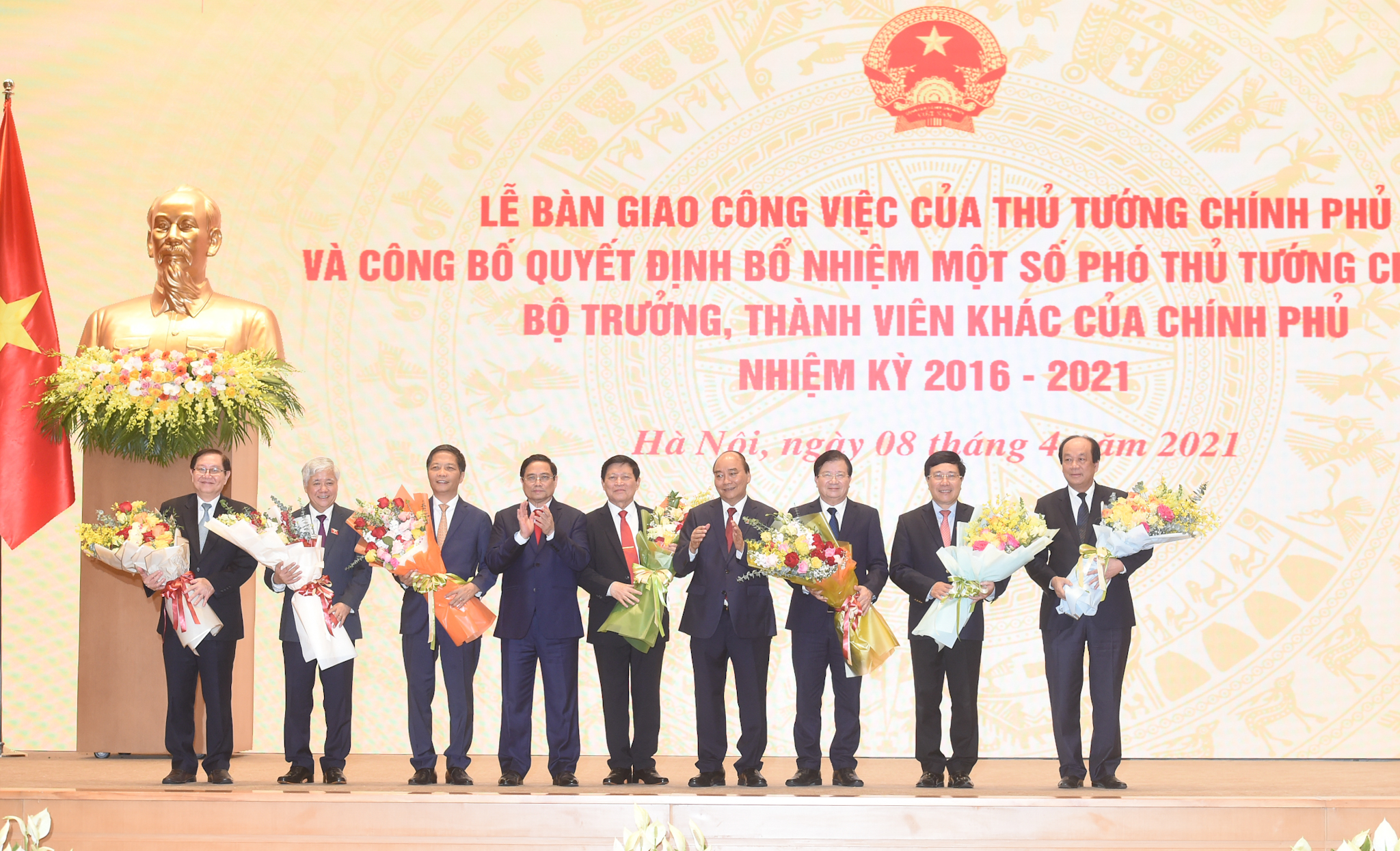 Chùm ảnh: Bàn giao công việc của Thủ tướng Chính phủ - Ảnh 6.