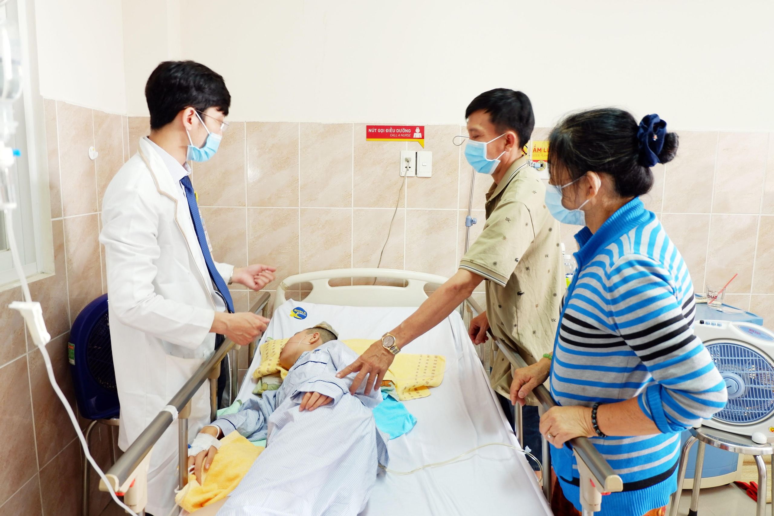 Nữ sinh lớp 12 bất ngờ co giật, hôn mê sâu sau cơn đau đầu dữ dội