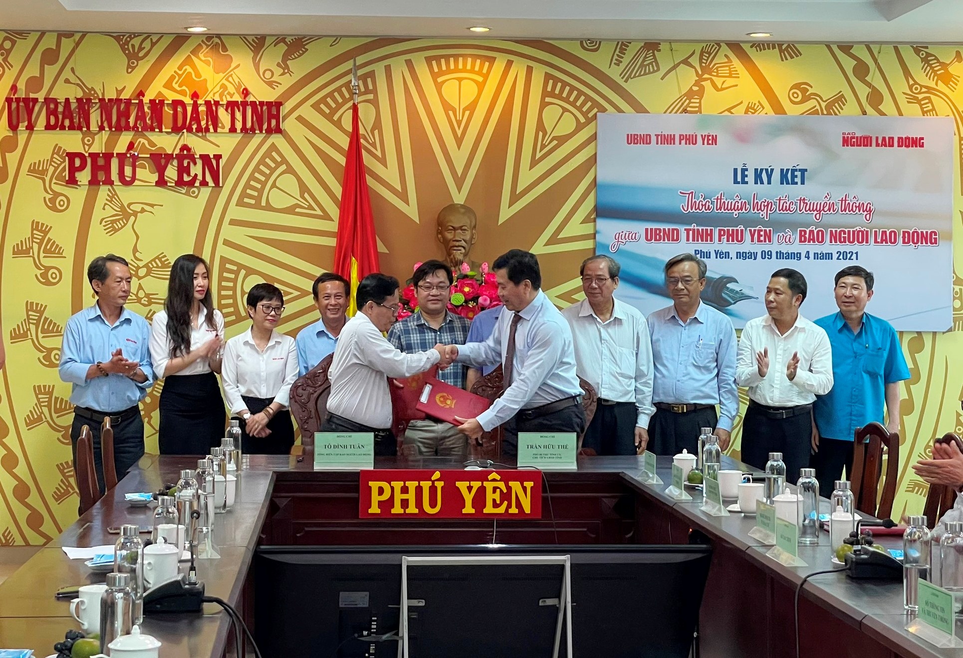 Đưa Phú Yên xứ sở hoa vàng trên cỏ xanh thành địa phương mạnh về kinh tế du lịch - Ảnh 2.
