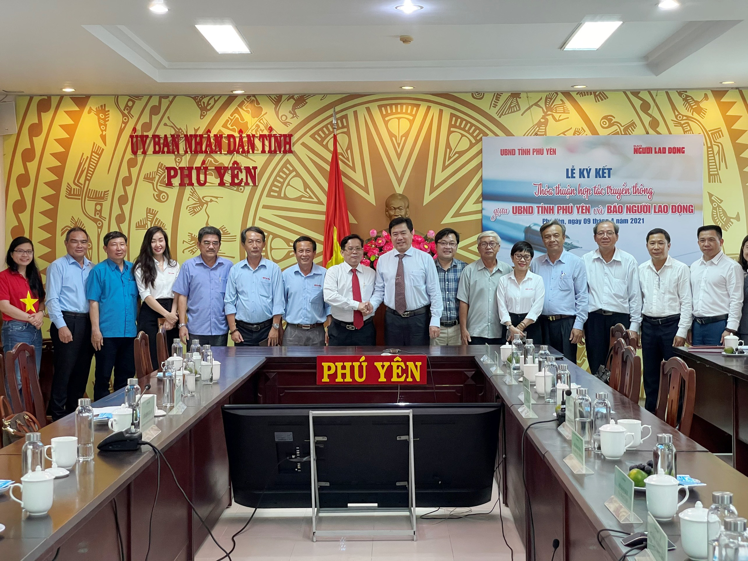Đưa Phú Yên xứ sở hoa vàng trên cỏ xanh thành địa phương mạnh về kinh tế du lịch - Ảnh 3.