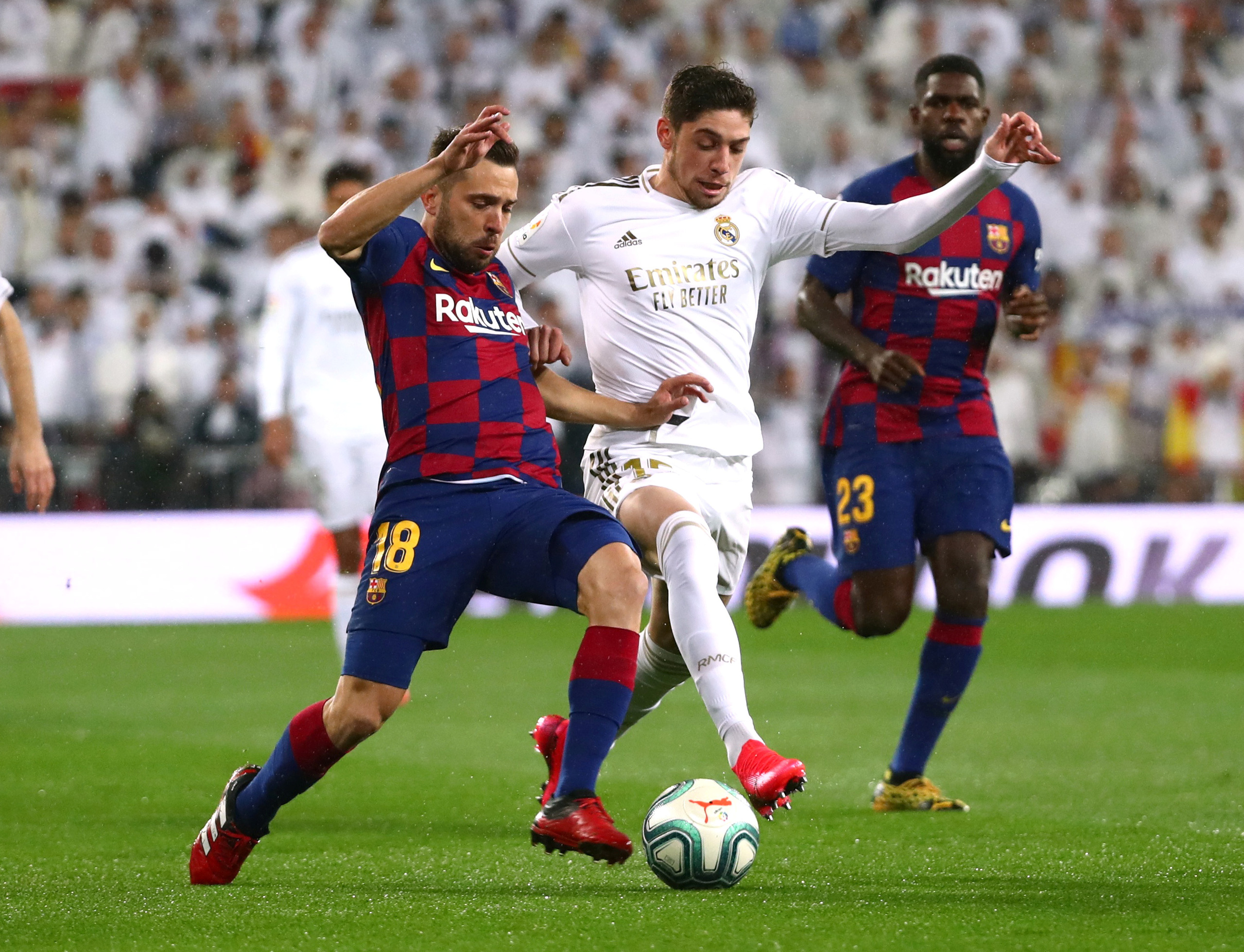 "El Clasico" định đoạt cuộc đua La Liga