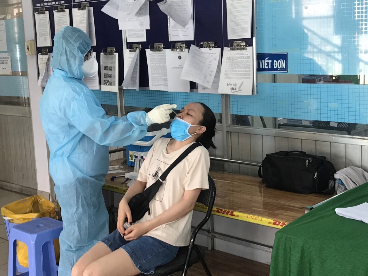 "Thở phào" với hàng trăm kết quả tiếp xúc ca mắc Covid-19 ở quận Bình Tân
