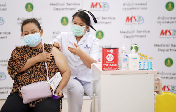 Ấn Độ kh&oacute; chồng kh&oacute;, Th&aacute;i Lan lập kỷ lục u &aacute;m - Ảnh 2.