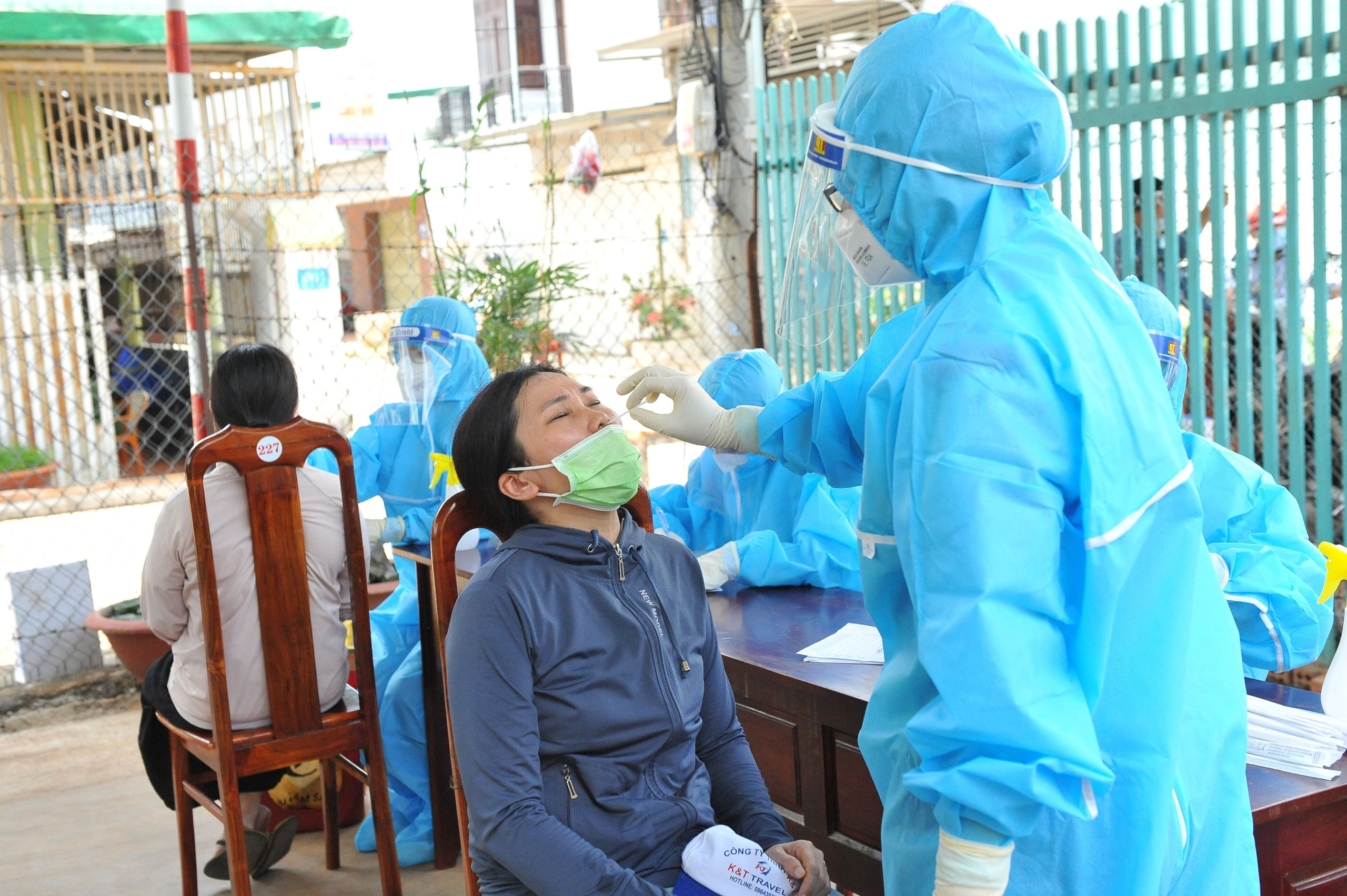 Thu hồi văn bản tìm người đi đám cưới có ca Covid-19 gây xôn xao