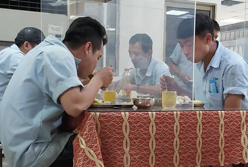 Để công nhân có bữa ăn ngon, an toàn