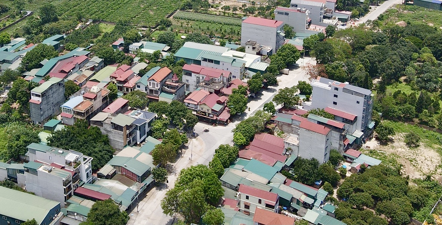 Người d&acirc;n &ldquo;đội nắng&rdquo; tiếp tế lương thực cho x&atilde; c&oacute; 7 ca mắc Covid-19 - Ảnh 4.