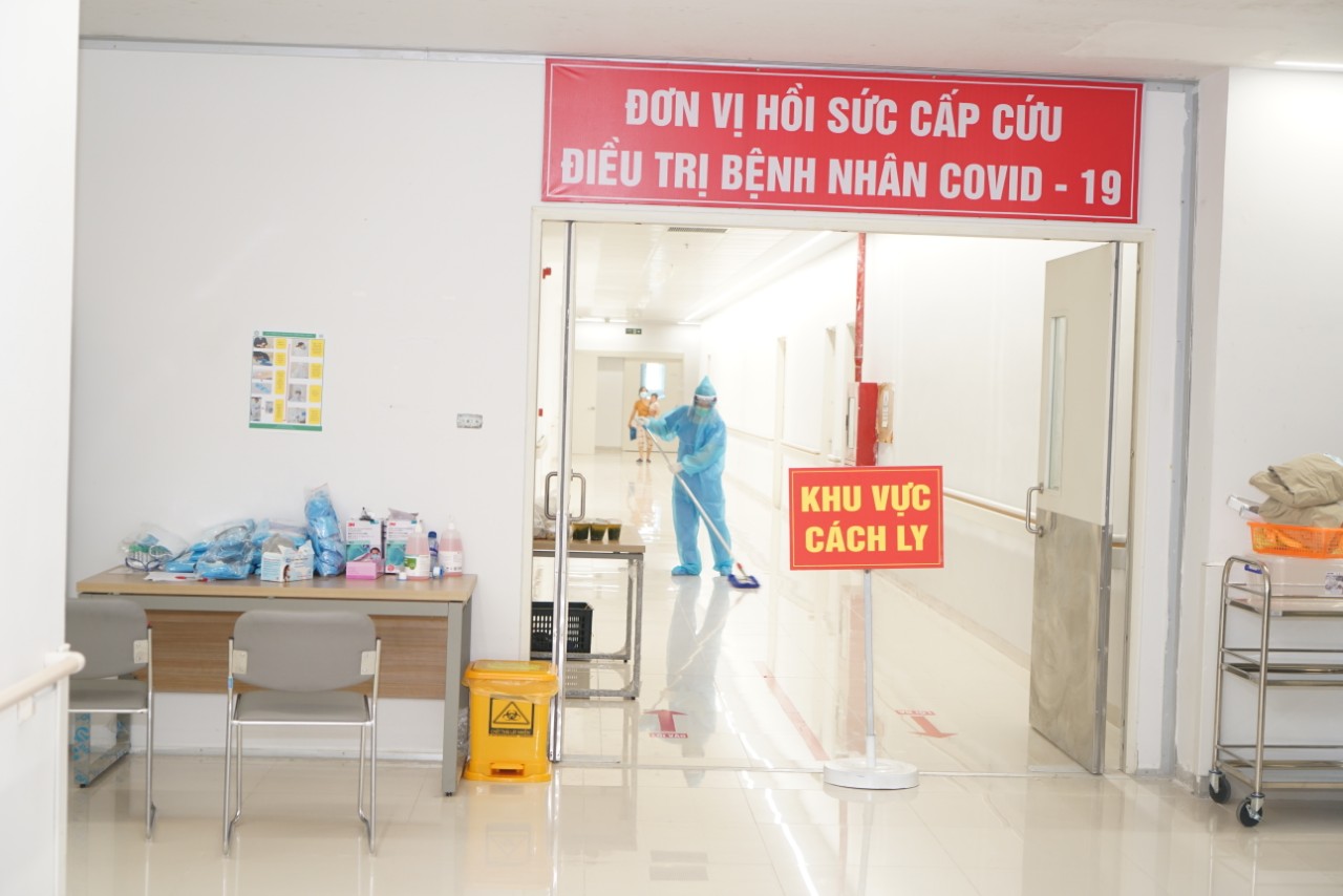 Cận cảnh b&ecirc;n trong khu điều trị gần 400 bệnh nh&acirc;n Covid-19 v&agrave; trường hợp F1 - Ảnh 5.