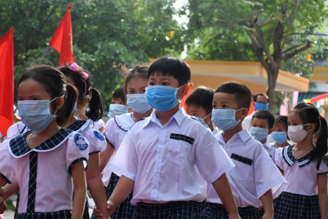 Quảng Ngãi: Ngừng thực hiện giãn cách xã hội, cho học sinh đi học trở lại từ 12-5