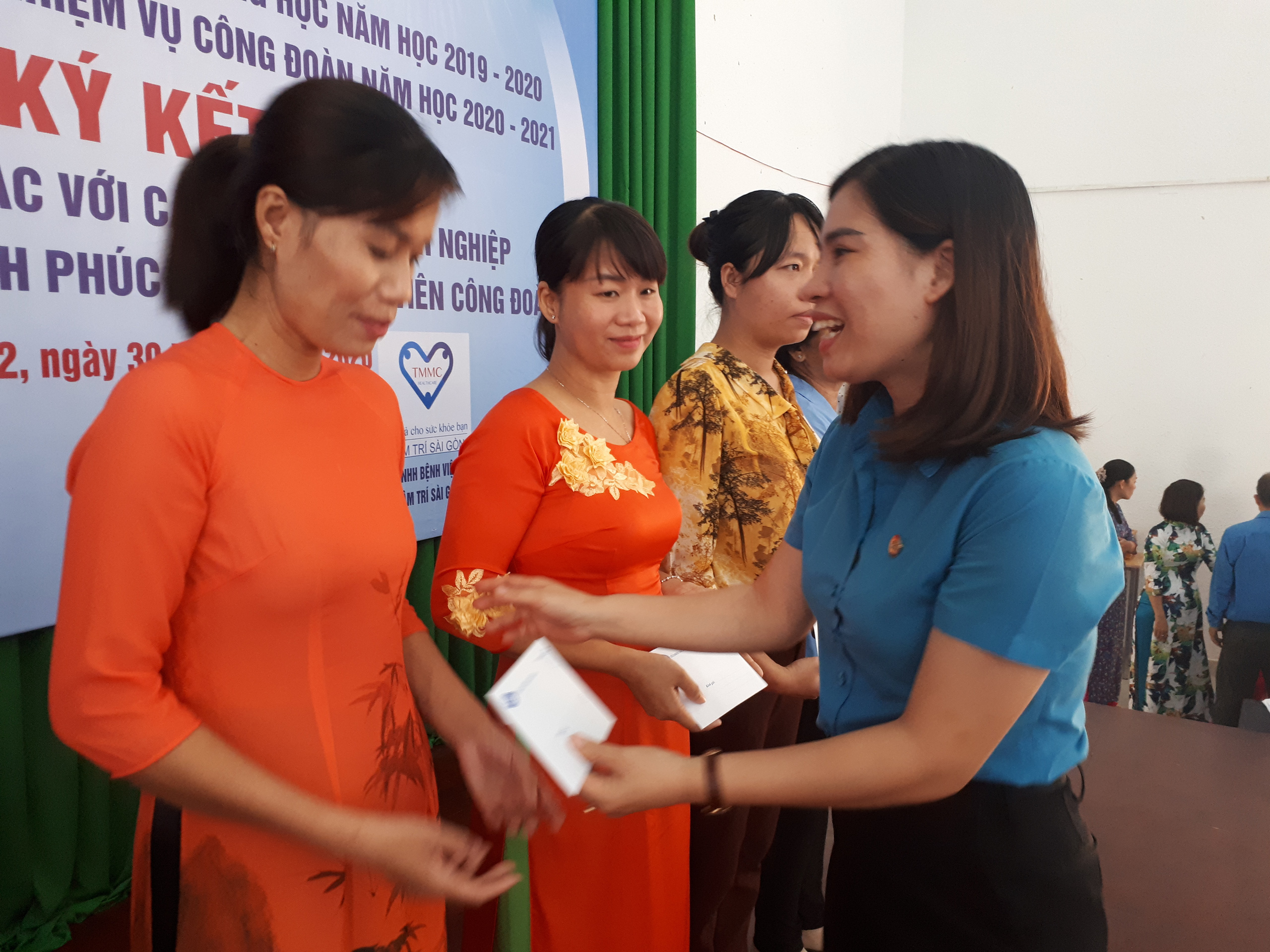 Gi&uacute;p người lao động chuyển đổi nghề để vượt qua kh&oacute; khăn do dịch Covid-19 - Ảnh 4.