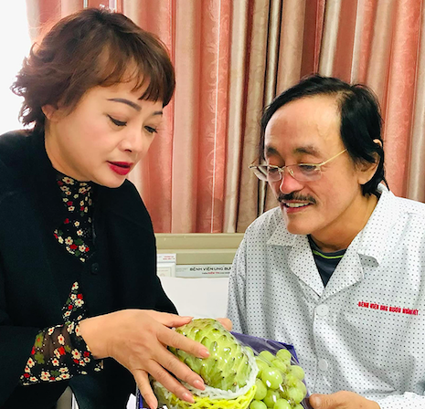 Sức khoẻ nghệ sĩ Giang C&ograve;i cải thiện sau khi nhập viện v&igrave; ung thư - Ảnh 1.
