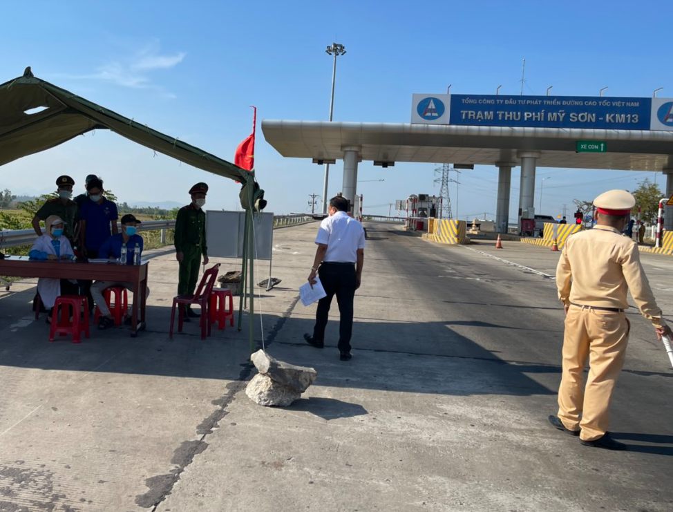 Xe kh&aacute;ch từ c&aacute;c địa phương c&oacute; dịch tới Quảng Nam chỉ được dừng 7 địa điểm - Ảnh 1.