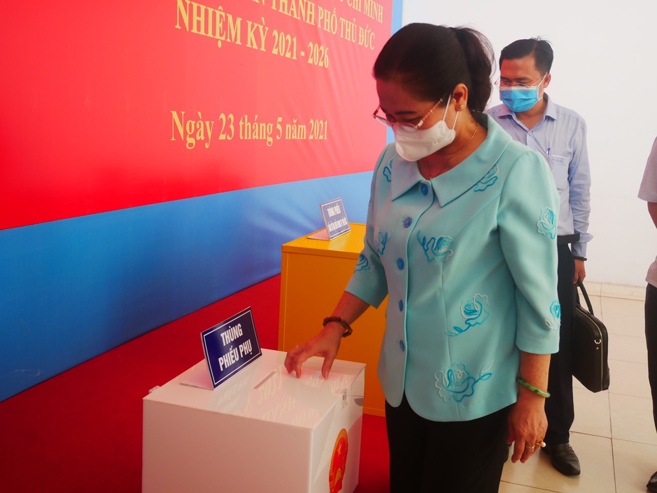 TP HCM tăng cường phòng chống dịch Covid-19 trong công tác tổ chức bầu cử - Ảnh 2.