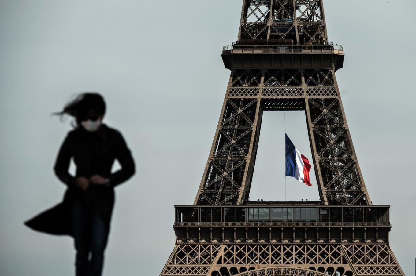 10 giai thoại &iacute;t người biết về th&aacute;p Eiffel - Ảnh 6.