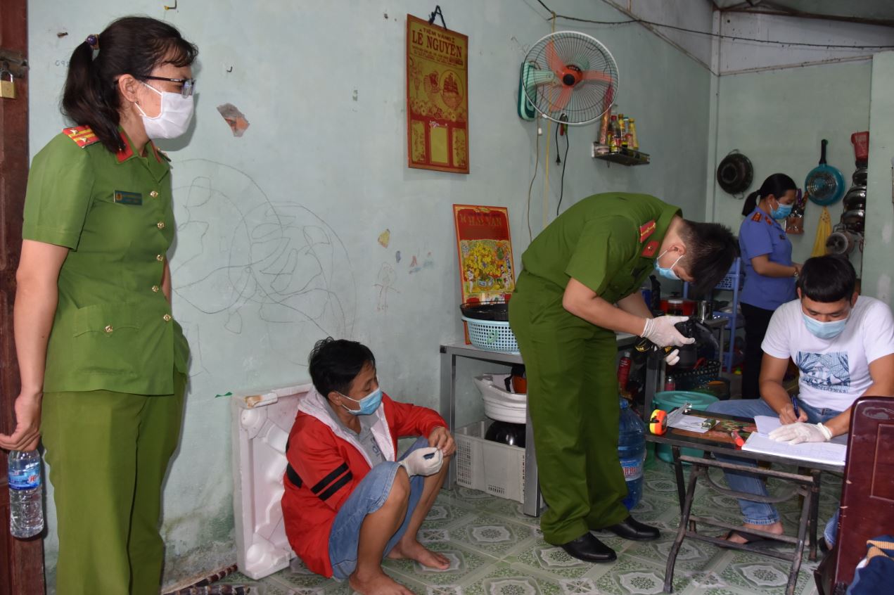 CLIP: Công an Tiền Giang liên tiếp trấn áp tội phạm ma túy