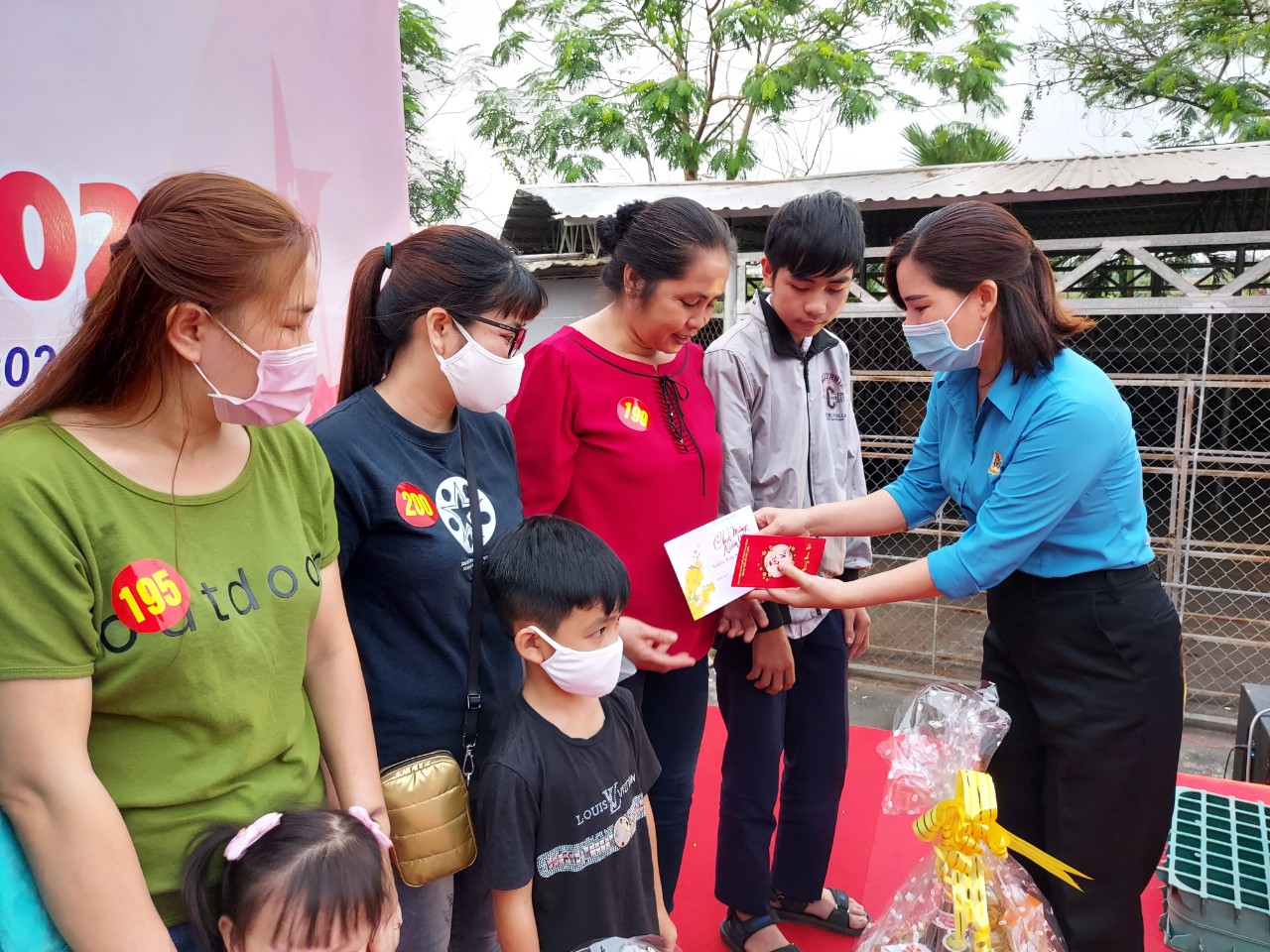 Hỗ trợ lao động nữ phát triển toàn diện