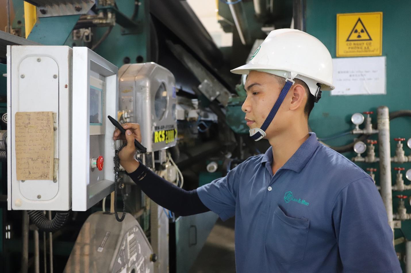 Bản địa h&oacute;a nguồn nh&acirc;n lực &ndash; chiến lược gắn b&oacute; thị trường Việt của DN nước ngo&agrave;i - Ảnh 1.