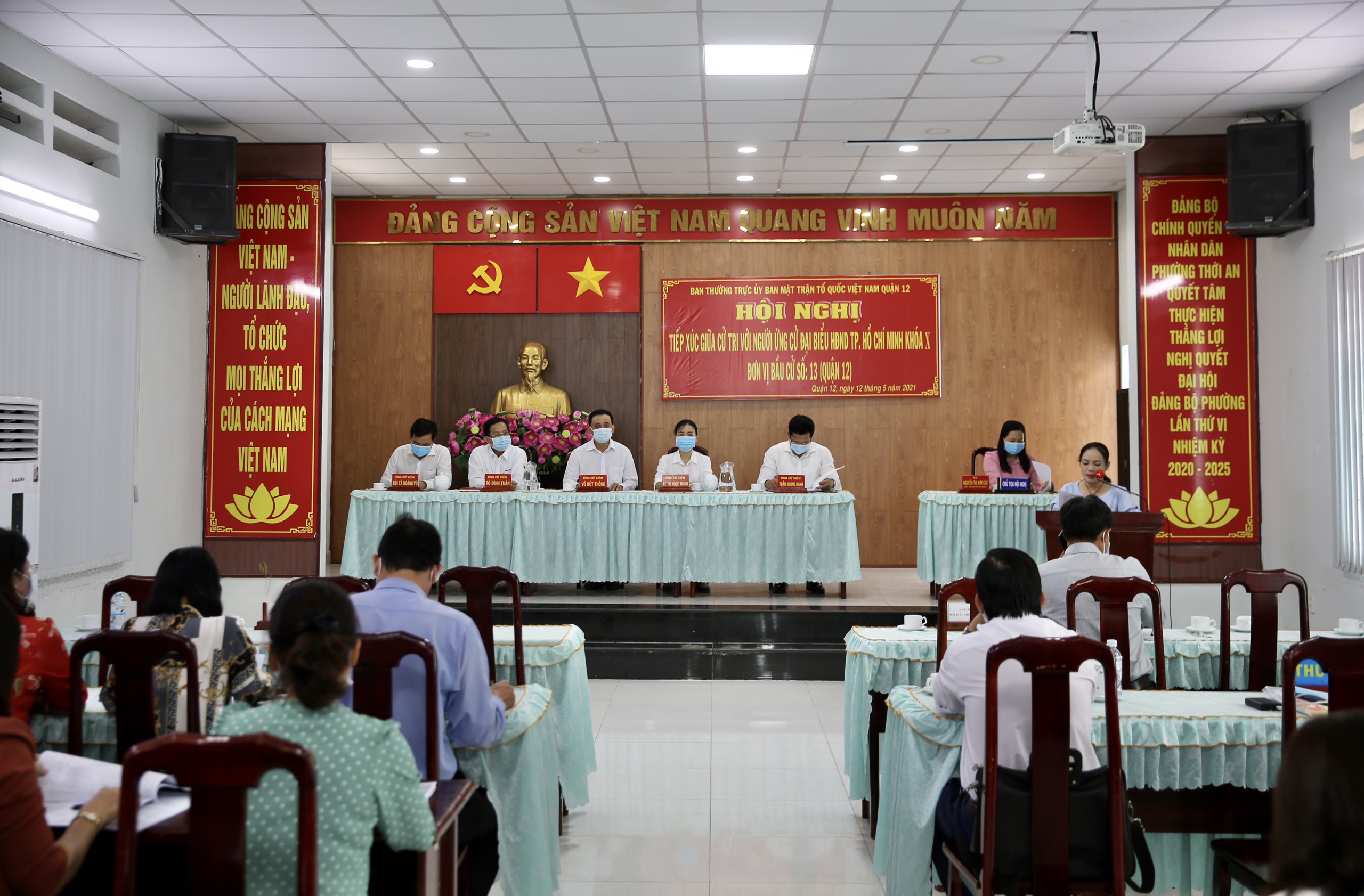 Cử tri quận 12 mong muốn c&aacute;c ứng cử vi&ecirc;n thực hiện đ&uacute;ng chương tr&igrave;nh h&agrave;nh động đ&atilde; đề ra - Ảnh 1.