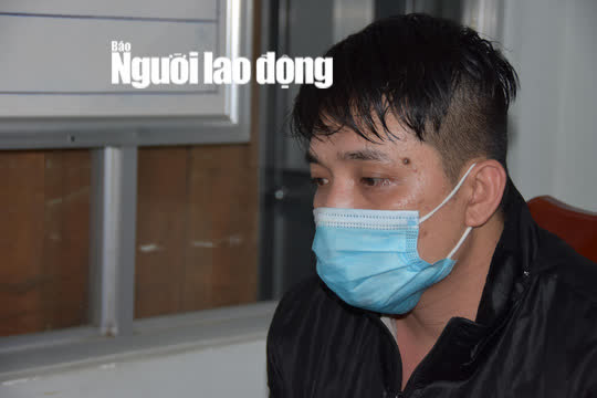 CLIP: 2 kẻ giết người ở cổng chợ Nhị T&igrave; - Tiền Giang ra đầu th&uacute; - Ảnh 4.