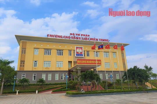 Trường Trung cấp Luật Đồng Hới bị tố nợ hàng tỉ đồng "chây ì" không trả?