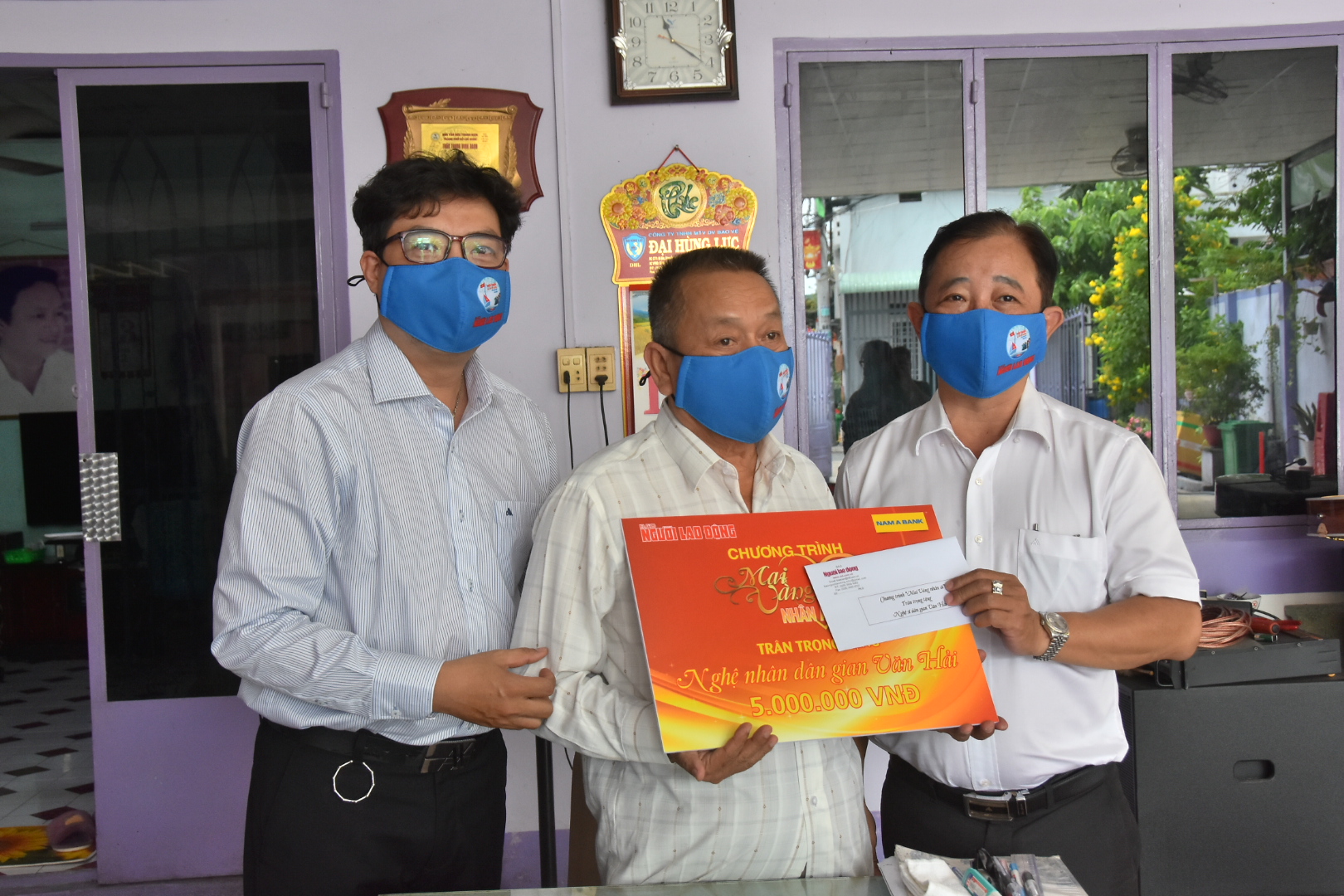 Chương trình "Mai Vàng nhân ái" thăm nhạc sĩ Văn Hải