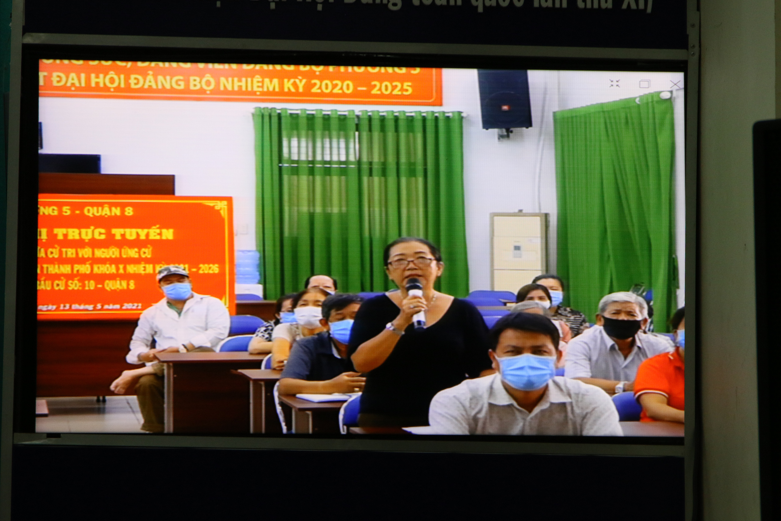 Cử tri quận 8, TP HCM quan tâm việc nâng cao chất lượng khám chữa bệnh bằng bảo hiểm y tế - Ảnh 3.