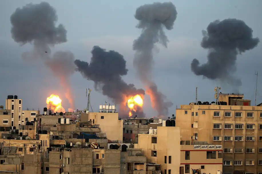 Israel tấn c&ocirc;ng dữ dội, giết chết 11 nh&acirc;n vật cấp cao Hamas - Ảnh 3.