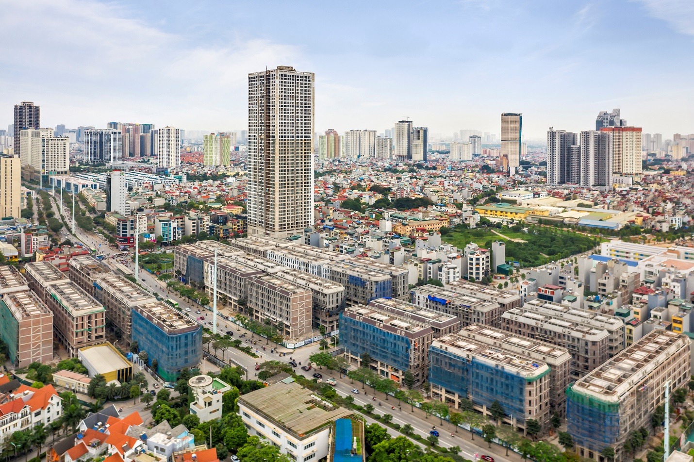 Hà Nội: Giao dịch tăng đột biến ở phân khúc nhà thấp tầng, phía Tây tiếp tục là “vùng trũng” của thị trường