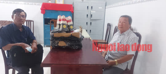 Bắt được 2 kẻ vận động đóng góp “xây dựng đảo Trường Sa” để lừa đảo - Ảnh 1.