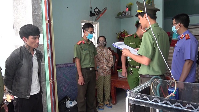 Tạm giam đối tượng nổ súng trong đêm, gây náo loạn cả khu phố