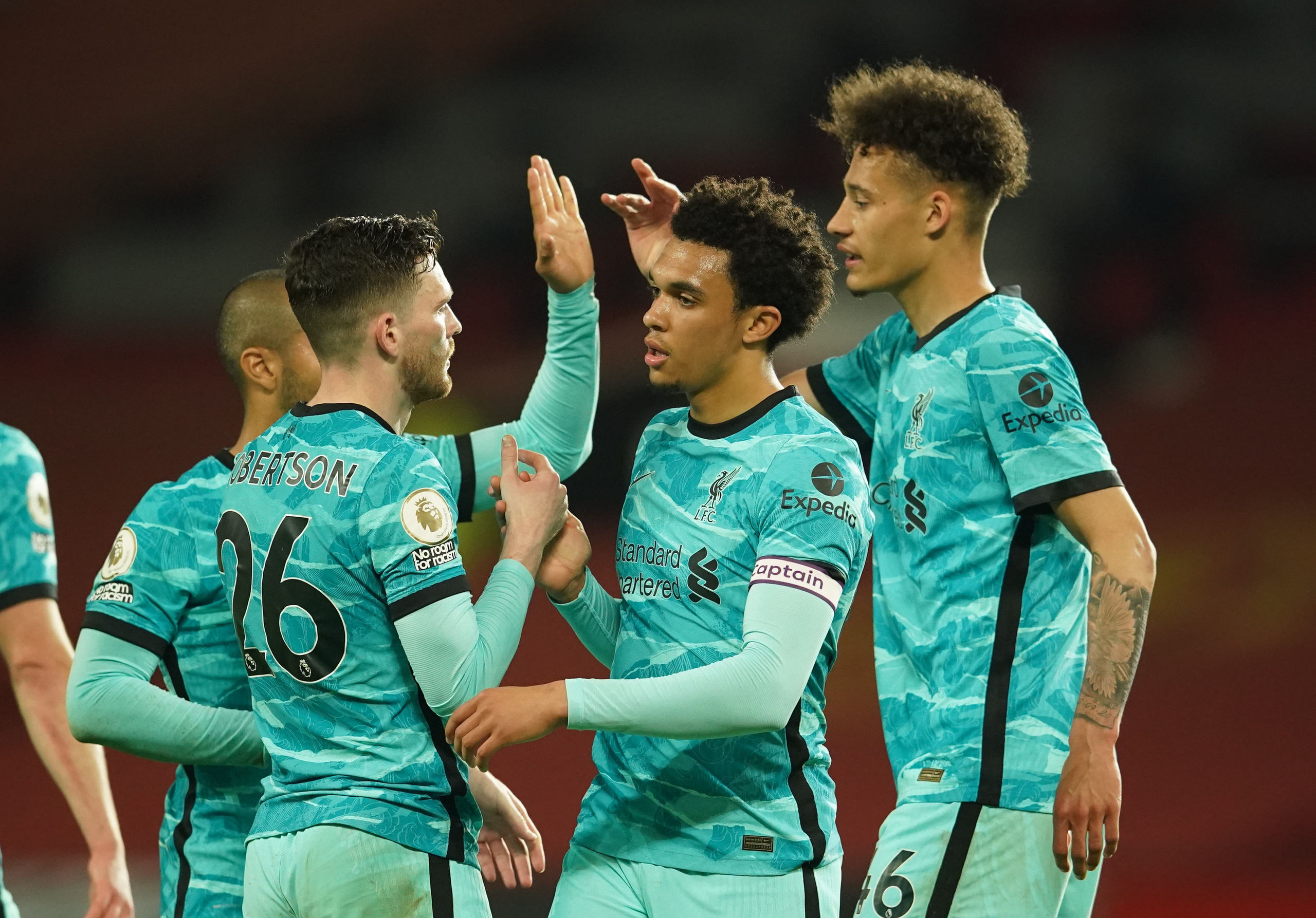 Đại tiệc 6 b&agrave;n thắng, Man United lại gục ng&atilde; s&acirc;n nh&agrave; - Ảnh 7.