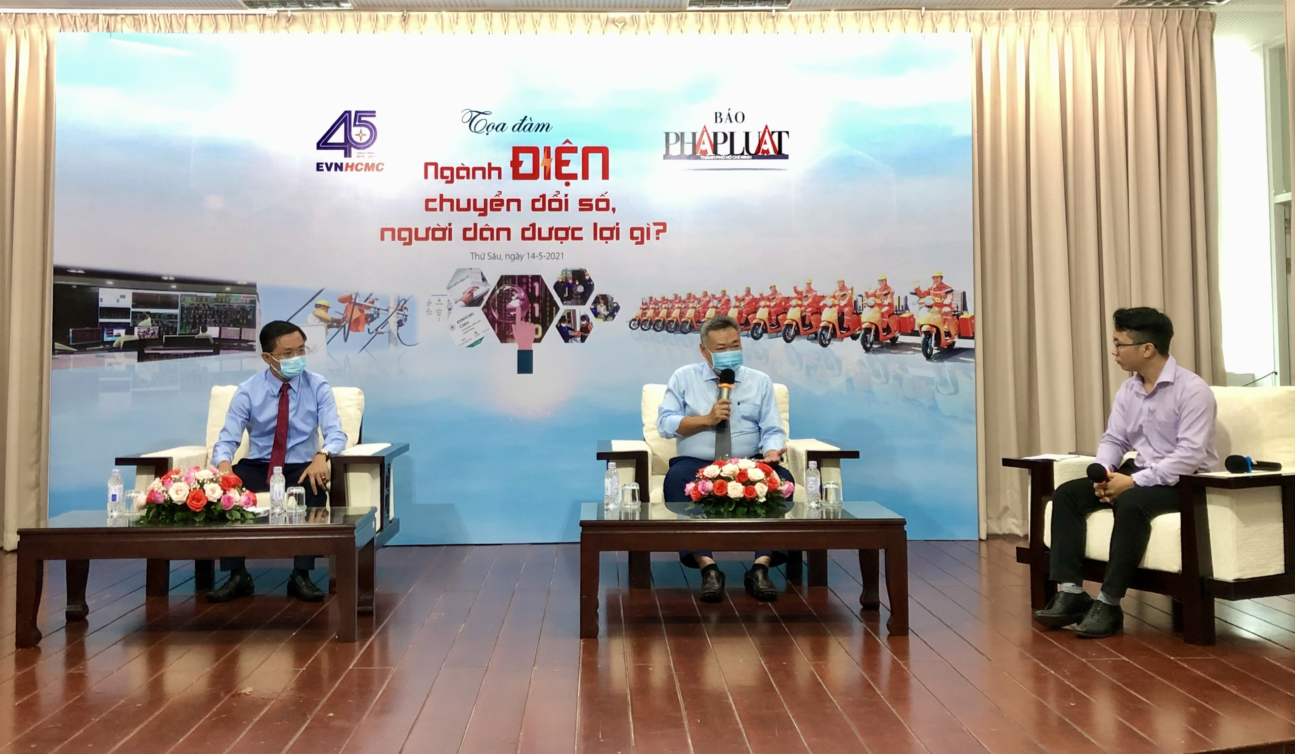 Chuyển đổi số gi&uacute;p thanh to&aacute;n tiền điện kh&ocirc;ng d&ugrave;ng tiền mặt tại TP HCM l&ecirc;n tới 99% - Ảnh 1.