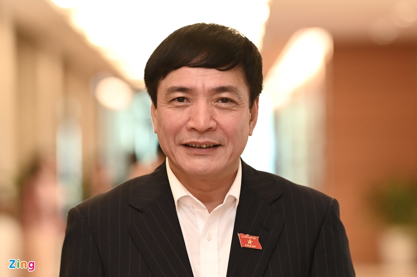"Người không đủ tiêu chuẩn nên chủ động rút khỏi danh sách ứng cử"