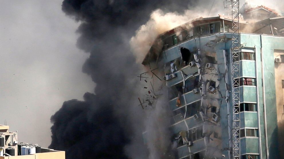 Israel không kích Gaza dữ dội, hàng chục người thiệt mạng