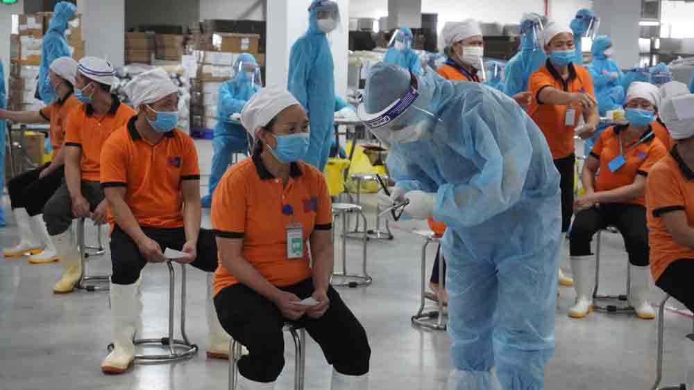 Thêm 79 ca dương tính SARS-CoV-2, xuất hiện ổ dịch mới trong khu công nghiệp