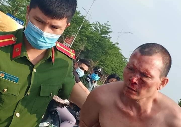 Táo tợn tấn công tài xế, cướp taxi giữa ban ngày