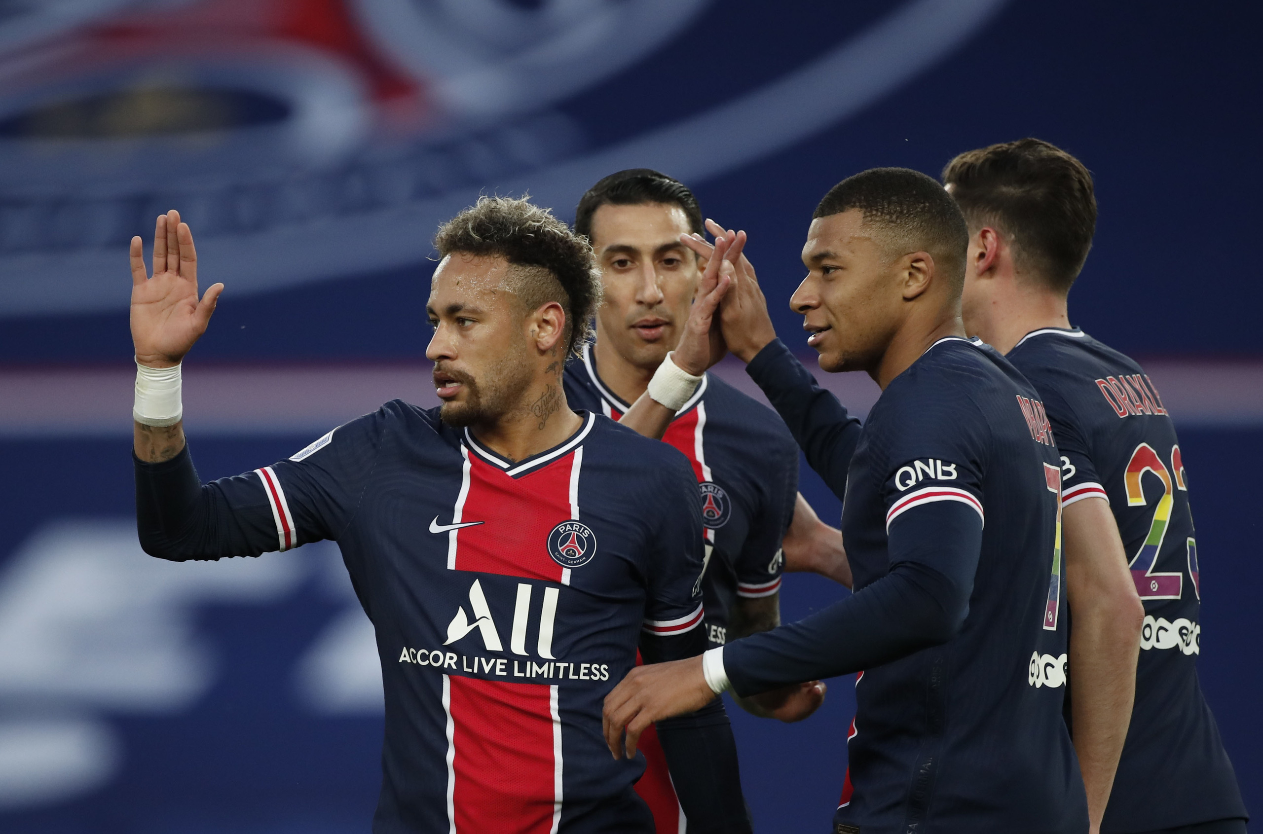 "Song sát" Neymar - Mbappe lập công, PSG áp sát ngôi đầu bảng Ligue 1