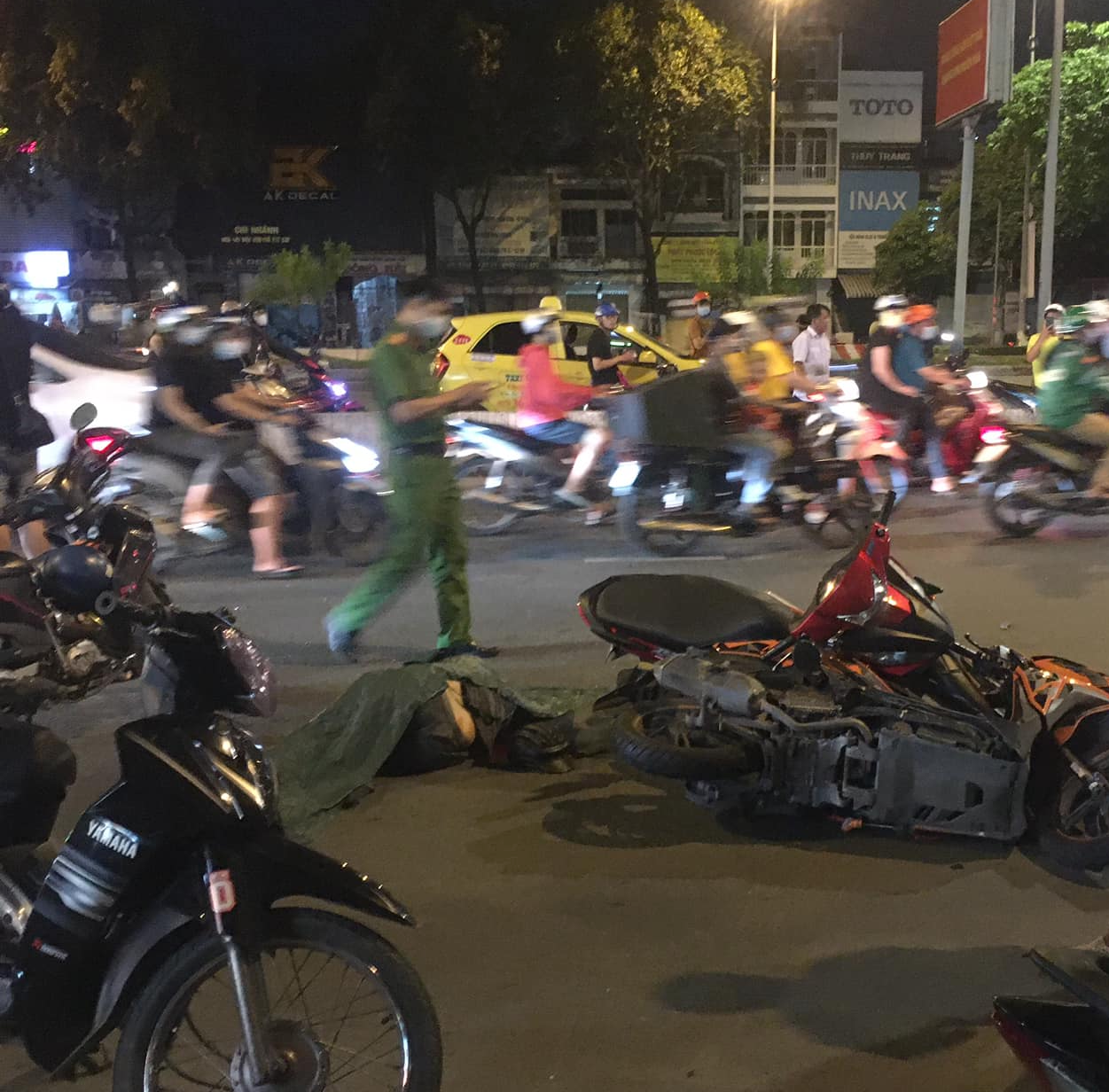 Thanh niên nghi giật điện thoại tử vong trên đường Điện Biên Phủ
