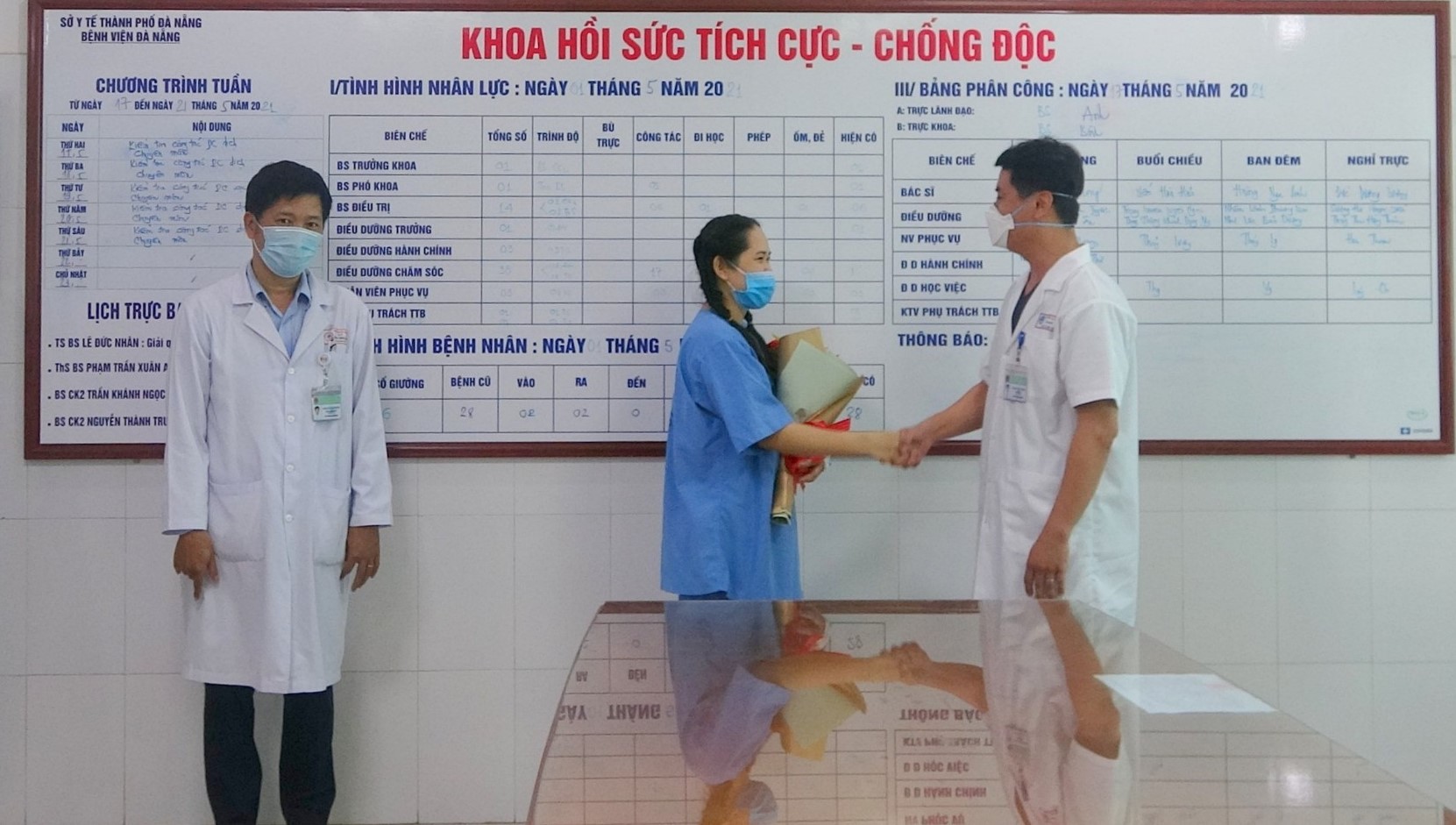 Nữ điều dưỡng sốc phản vệ sau ti&ecirc;m vắc-xin Covid-19 ở Đ&agrave; Nẵng đ&atilde; hồi phục sức khỏe - Ảnh 1.