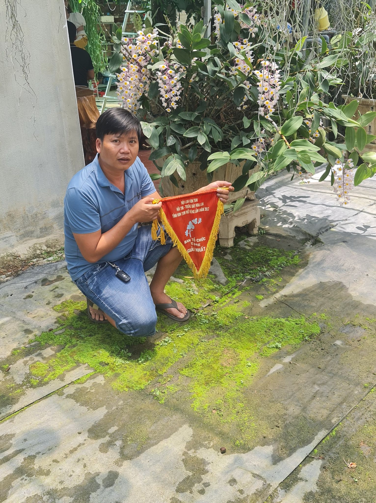 Ông chủ vườn lan Hữu Xướng chia sẻ bí quyết trồng lan thành công - Ảnh 3.