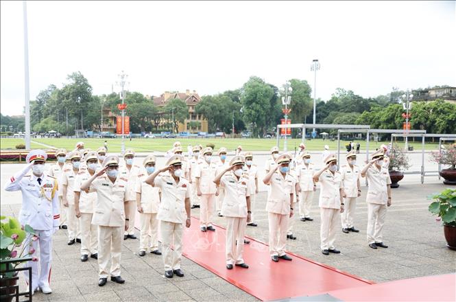 L&atilde;nh đạo Đảng, Nh&agrave; nước v&agrave;o Lăng viếng B&aacute;c - Ảnh 6.