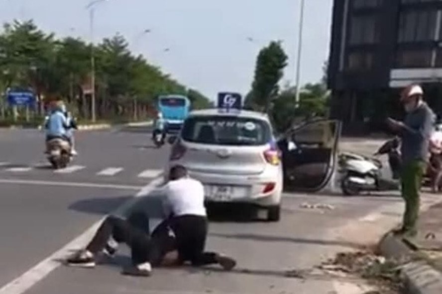 Vui từ hai chuyện buồn