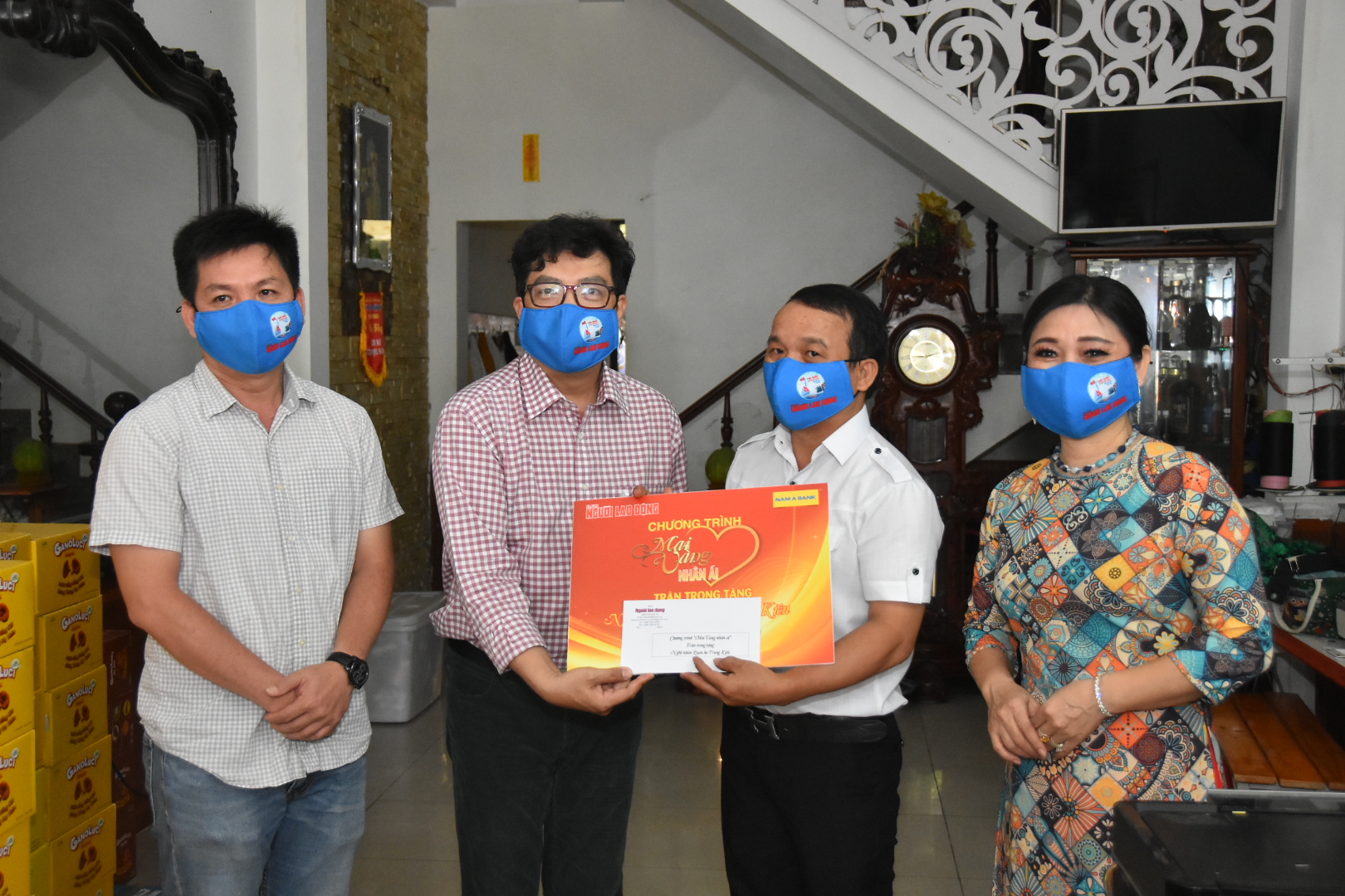Chương trình "Mai Vàng nhân ái" thăm Nghệ nhân quan họ Trung Kiên