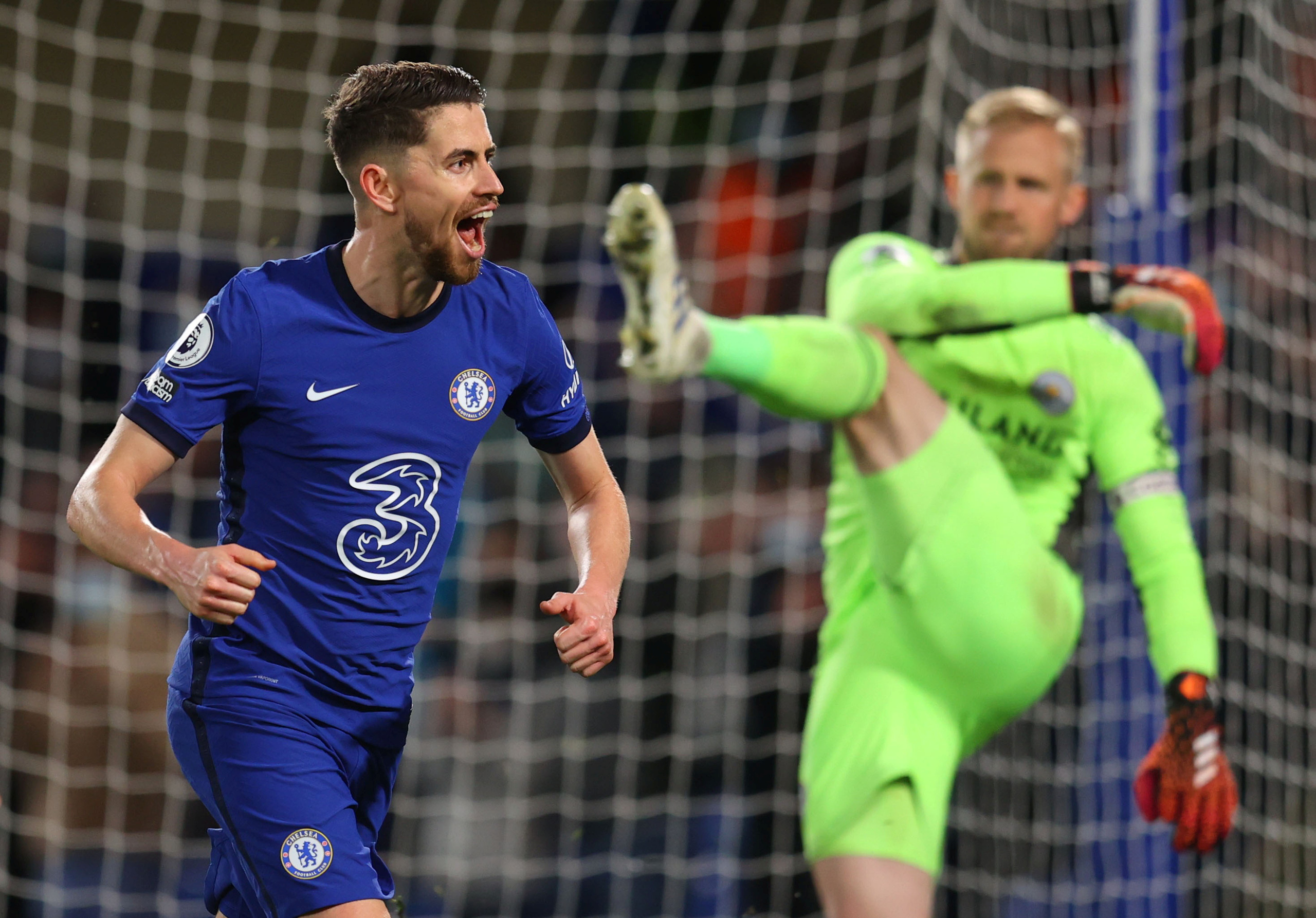 Đòi nợ Leicester thành công, Chelsea trở lại top 3 Giải Ngoại hạng Anh