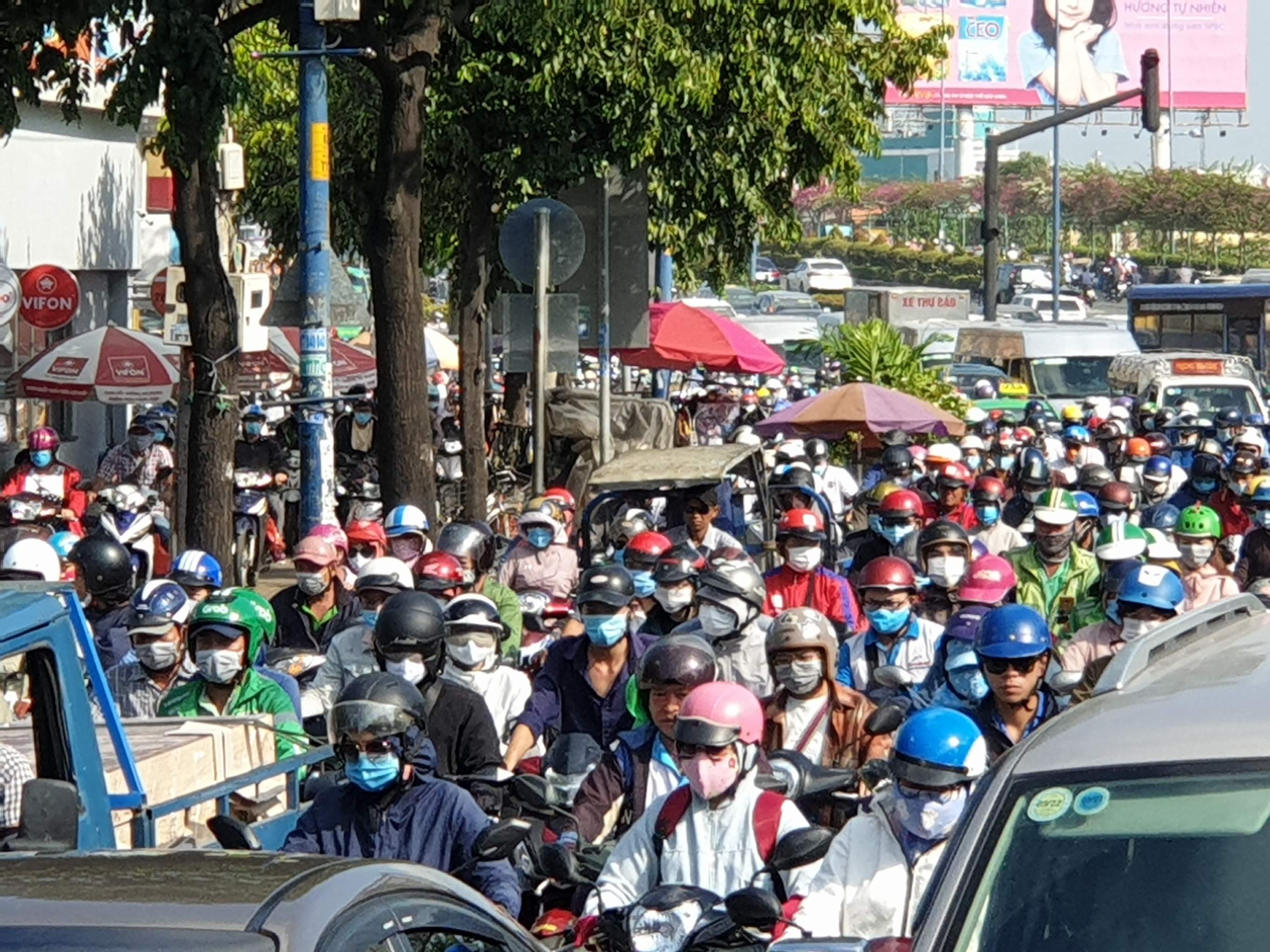 Đề xuất l&agrave;m đường tr&ecirc;n cao từ đường Cộng H&ograve;a đến Nguyễn Văn Linh - Ảnh 1.