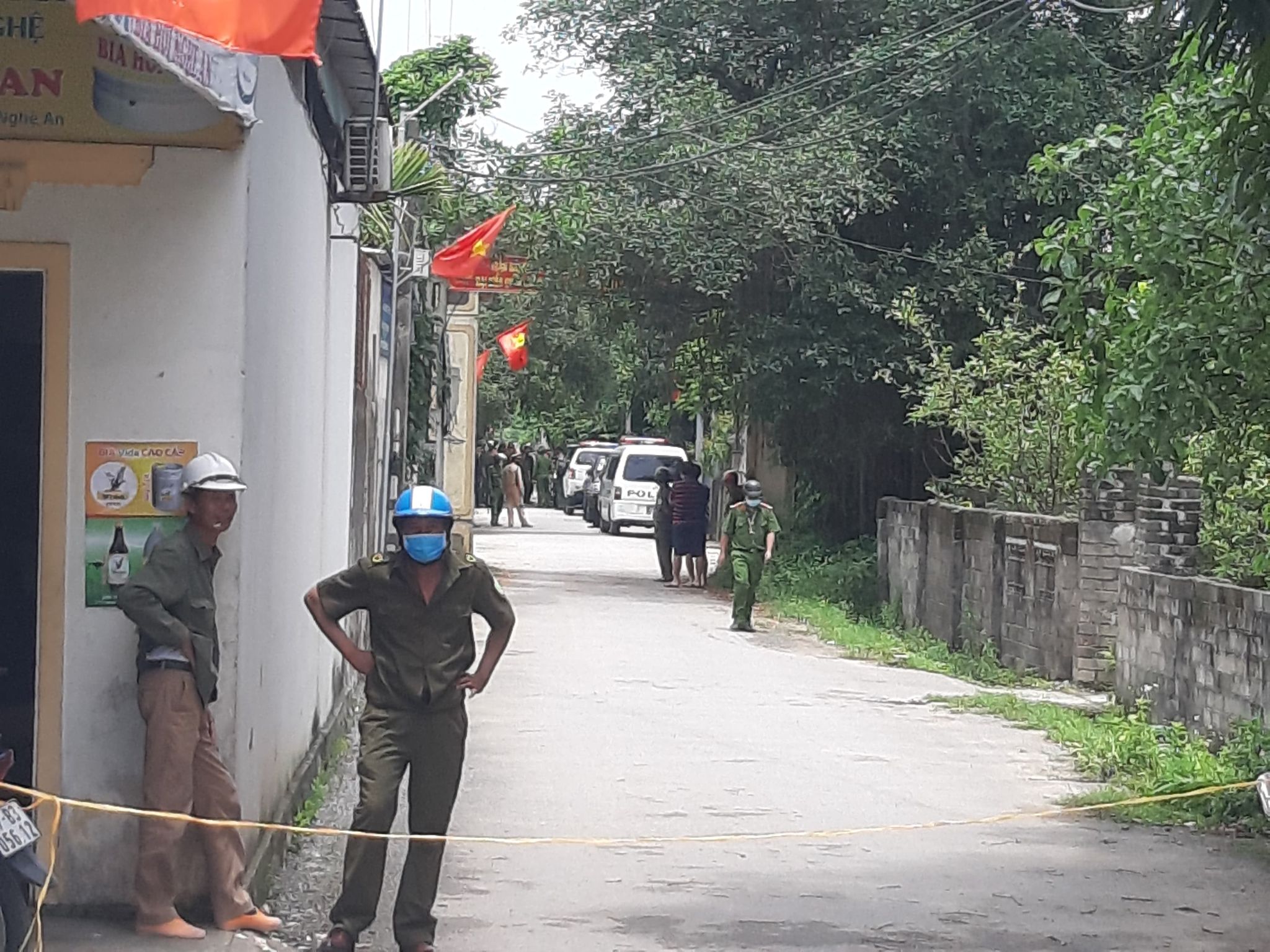 Vụ nổ s&uacute;ng bắn chết 2 người: Nghi phạm khai lo sợ c&oacute; người thủ ti&ecirc;u m&igrave;nh - Ảnh 2.