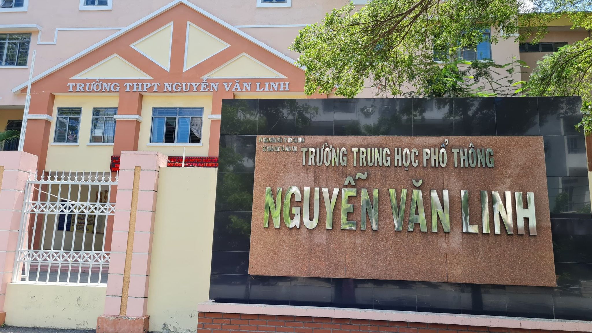 Nghỉ học vì dịch bệnh, trường vẫn thu học phí!?
