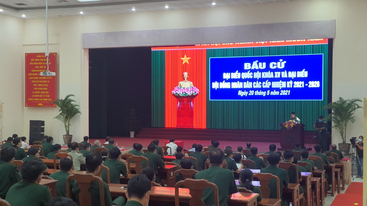 Những lá phiếu bầu cử đầu tiên tại Cần Thơ - Ảnh 3.